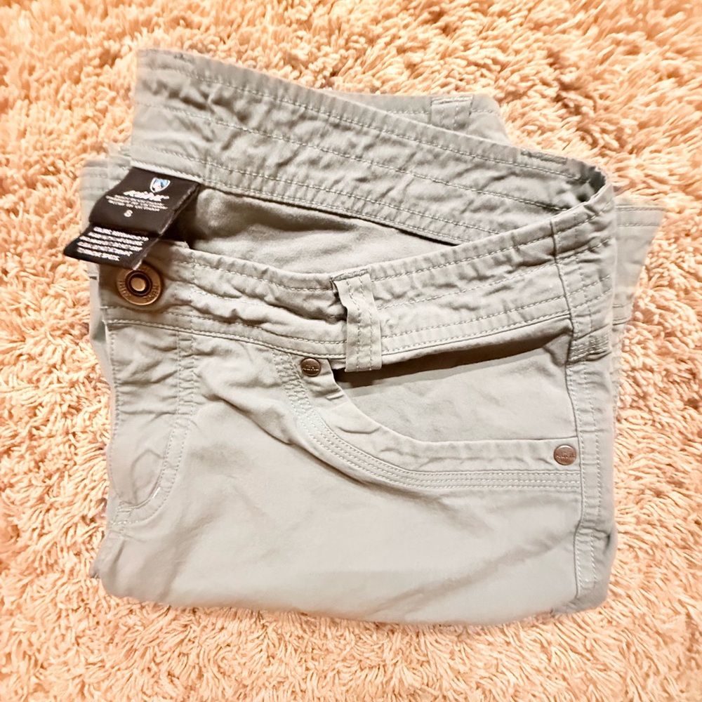 Kuhl Women's Shorts in Soft Gray